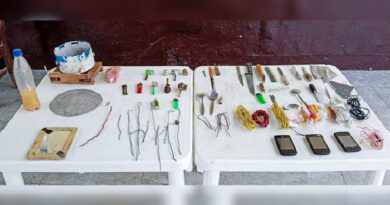 En requisa hallan celulares ocultos en cama de concreto en el penal de Chiclayo